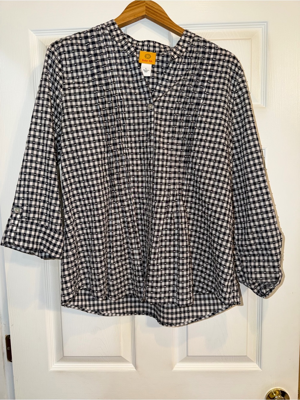 Ruby Rd. Black & White Gingham Pintuck Tunic Blouse. EUC